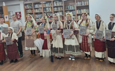 Македонски народни носии – дел од културно наследство презентирано во библиотеката